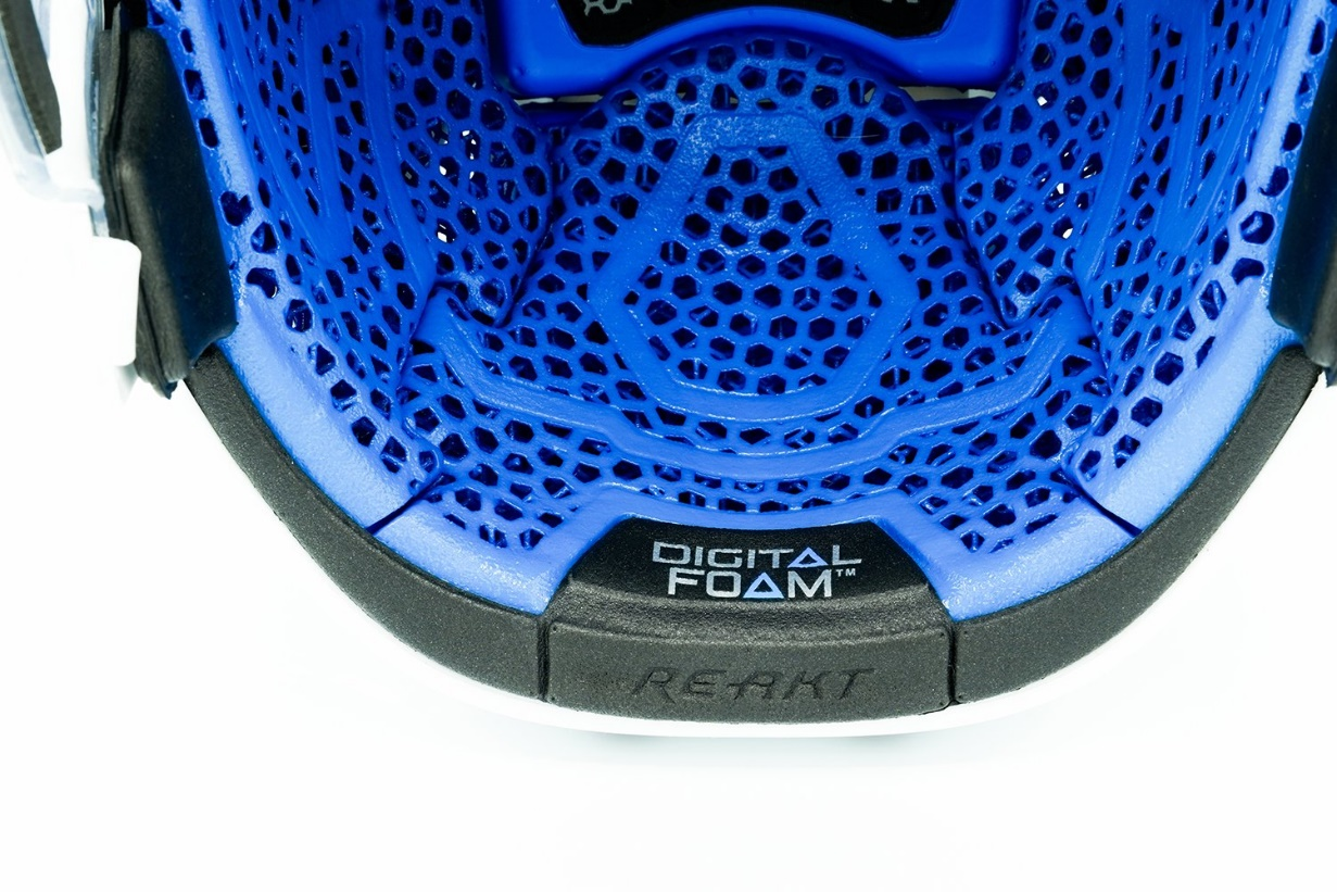 Bauer Hockey与EOS宣布利用SLS增材制造技术开发定制REAKT头盔衬垫
