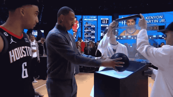 NBA首款无气篮球! 与3D打印的体育创造者谈重塑篮球